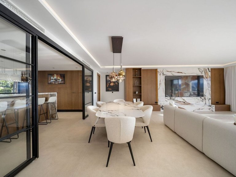 Apartment for Sale in Nueva Andalucía, Malaga 13