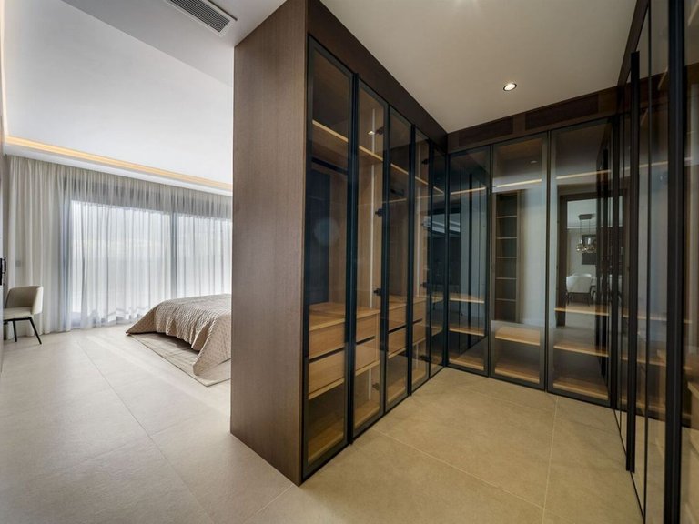 Apartment for Sale in Nueva Andalucía, Malaga 21