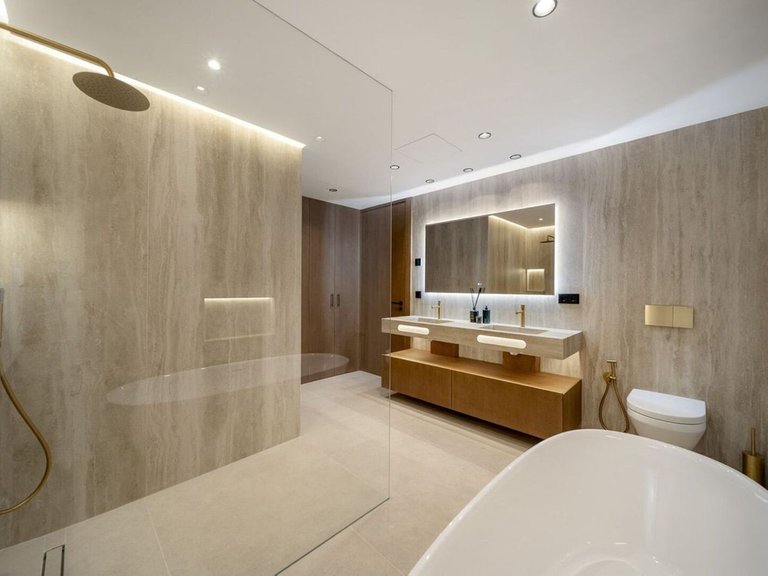 Apartment for Sale in Nueva Andalucía, Malaga 24