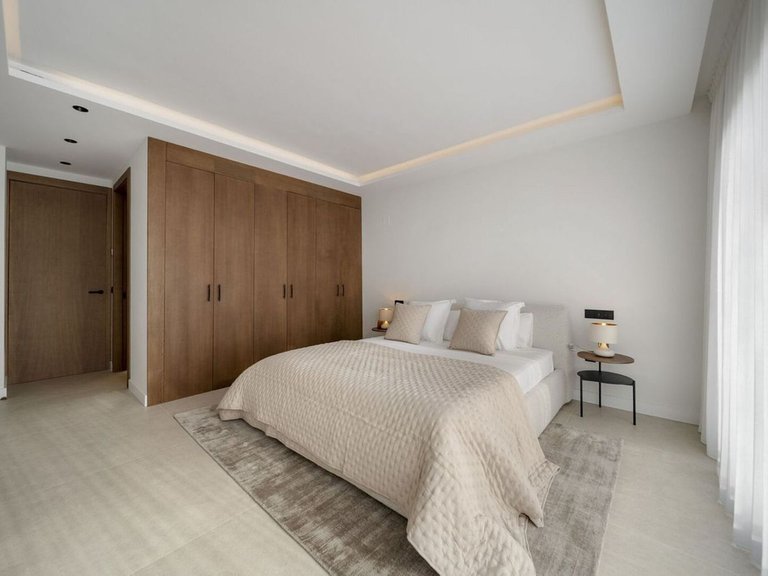 Apartment for Sale in Nueva Andalucía, Malaga 28