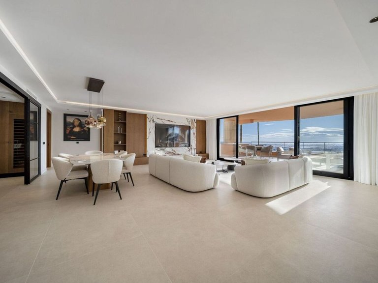 Apartment for Sale in Nueva Andalucía, Malaga 5