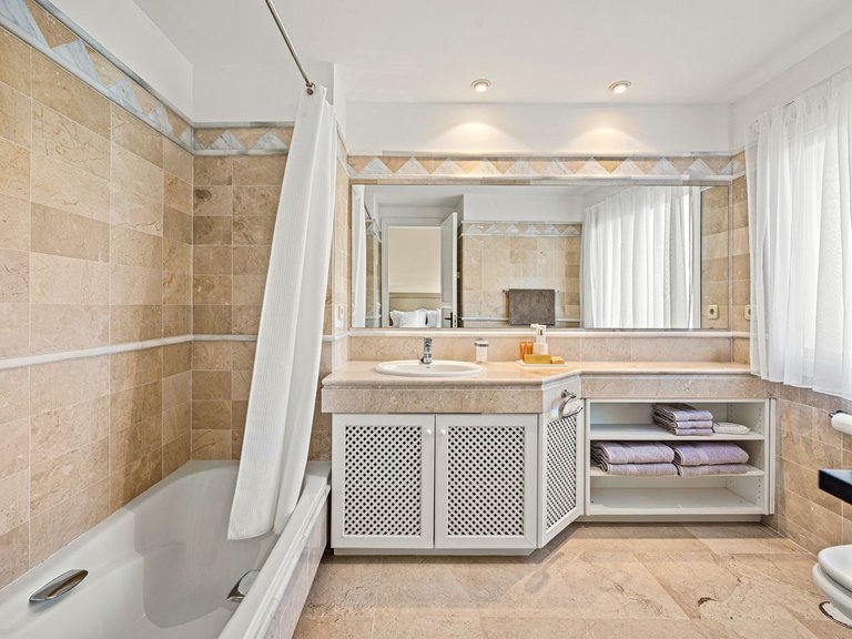 Apartment for Sale in Elviria, Malaga 15