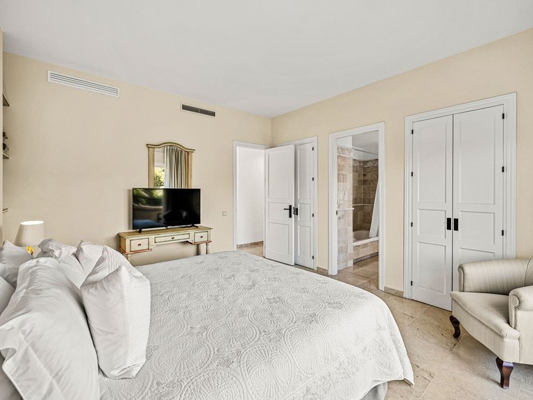 Apartment for Sale in Elviria, Malaga 9