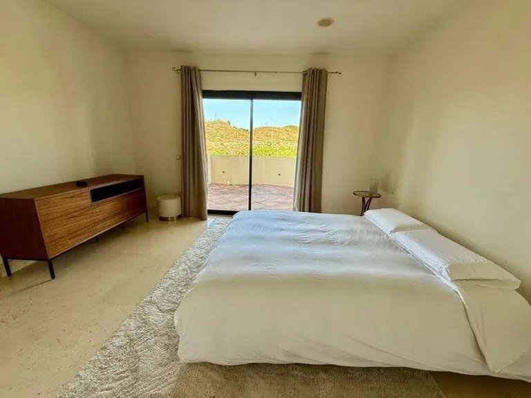 Apartment for Sale in Benahavís, Malaga 10