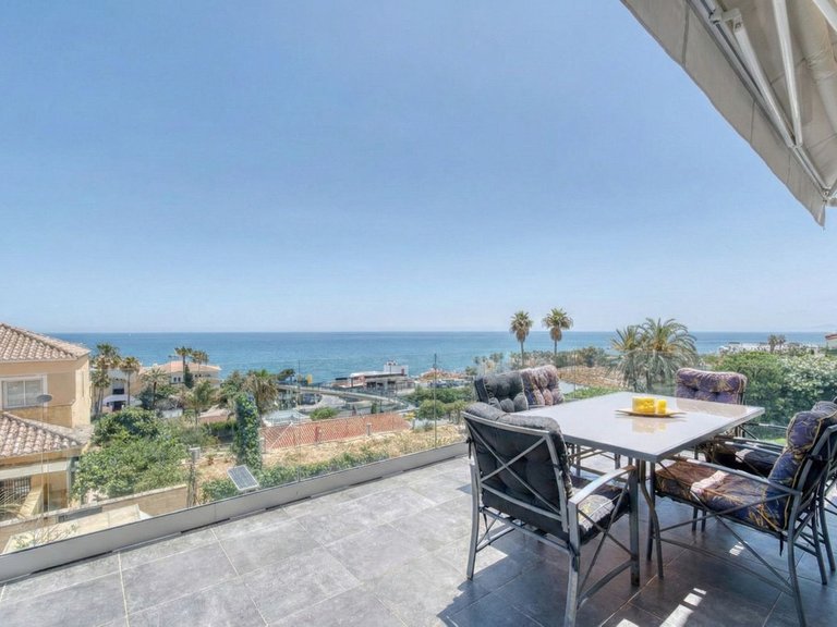 Villa for Sale in Costa del Sol Estepona, Malaga 9