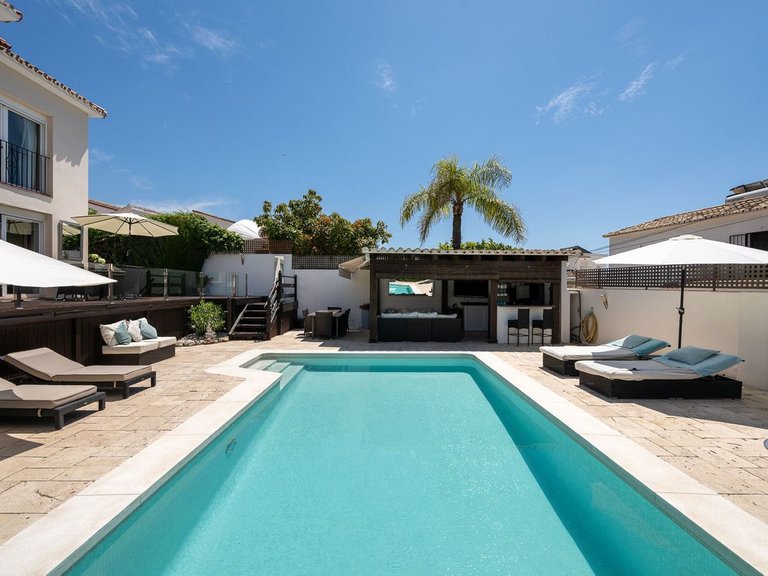 Villa for Sale in Río Real, Malaga 13