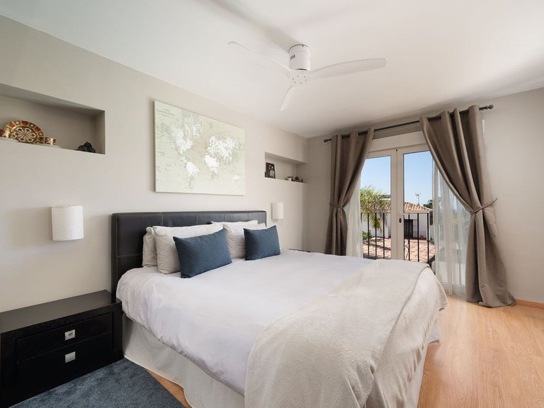Villa for Sale in Río Real, Malaga 31