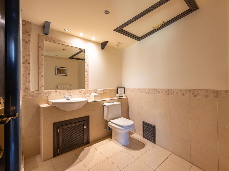 Villa for Sale in Río Real, Malaga 37
