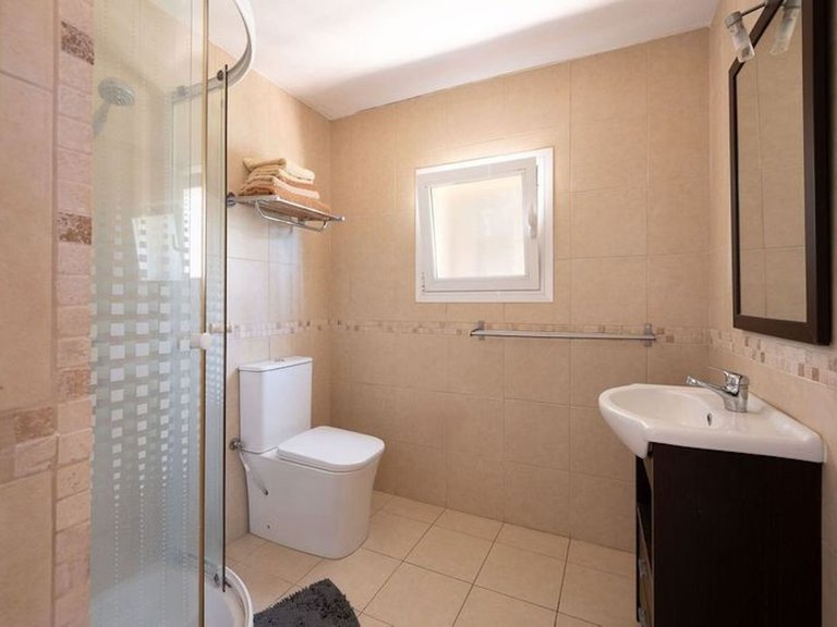 Villa for Sale in Río Real, Malaga 38