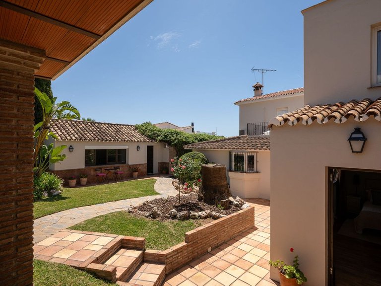Villa for Sale in Río Real, Malaga 48