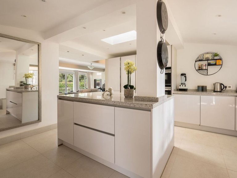 Villa for Sale in Río Real, Malaga 6