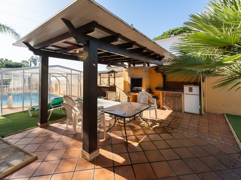 Villa for Sale in Las Chapas, Malaga 13