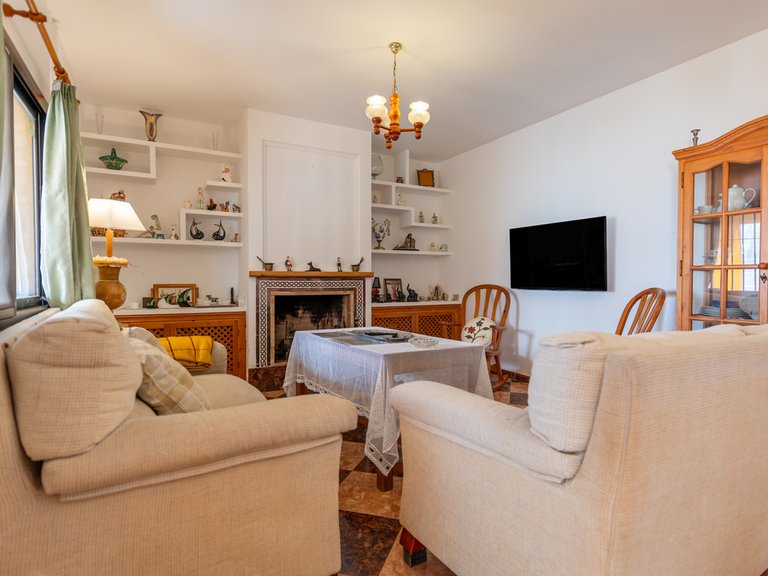 Villa for Sale in Las Chapas, Malaga 18