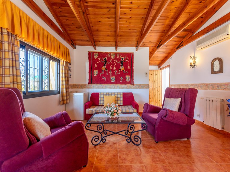 Villa for Sale in Las Chapas, Malaga 3