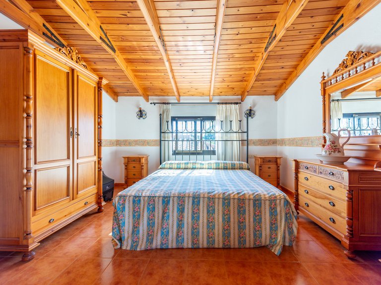 Villa for Sale in Las Chapas, Malaga 31