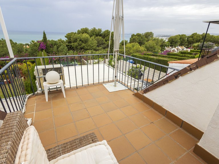 Villa for Sale in Estepona, Malaga 1