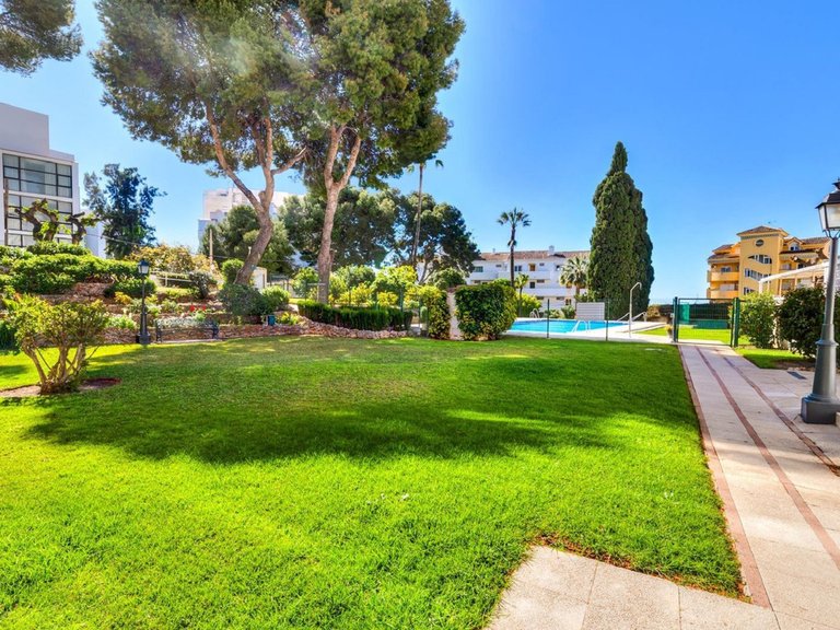 Apartment for Sale in Benalmadena Costa, Malaga 17