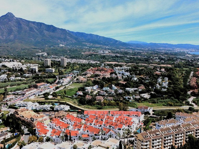 Apartment for Sale in Nueva Andalucía, Malaga 3