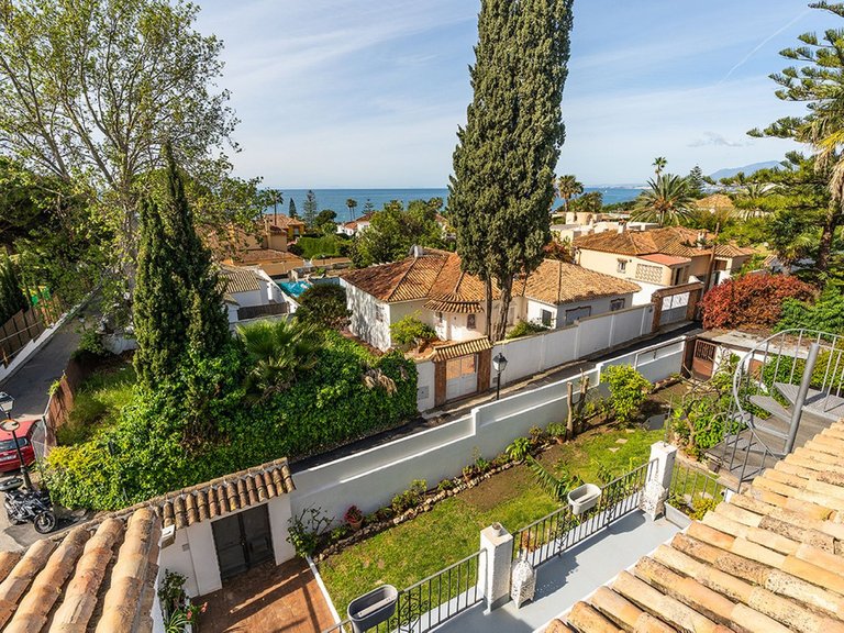 Villa for Sale in Costa del Sol Rio Real Golf, Malaga 17