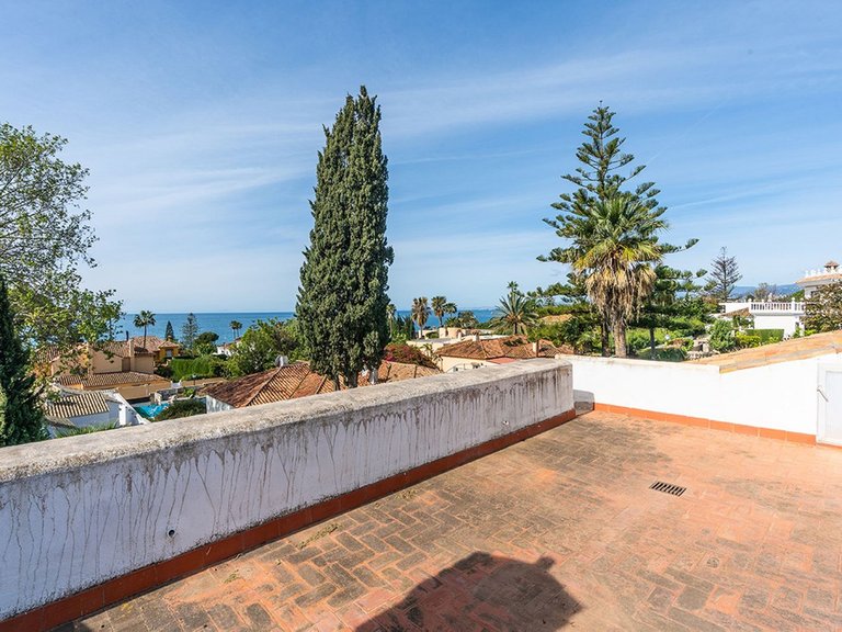 Villa for Sale in Costa del Sol Rio Real Golf, Malaga 23