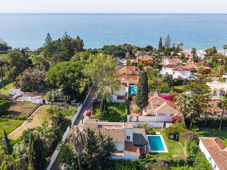 Villa for Sale in Costa del Sol Rio Real Golf, Malaga 34