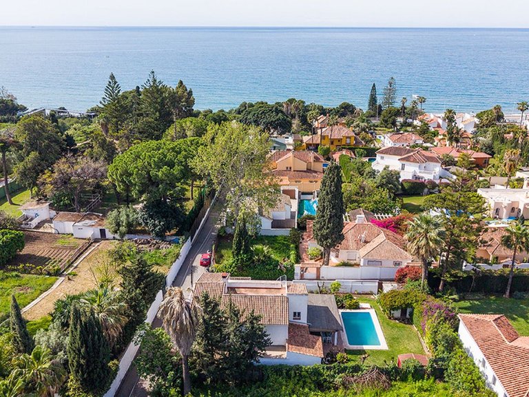 Villa for Sale in Costa del Sol Rio Real Golf, Malaga 36