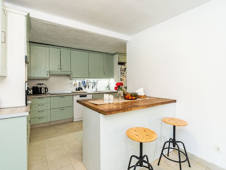 Villa for Sale in Costa del Sol Rio Real Golf, Malaga 8