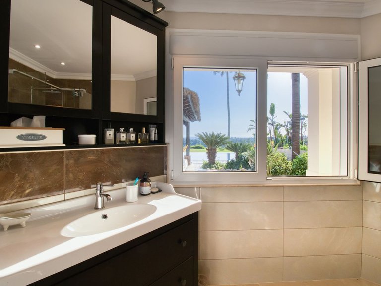Villa for Sale in Estepona, Malaga 16