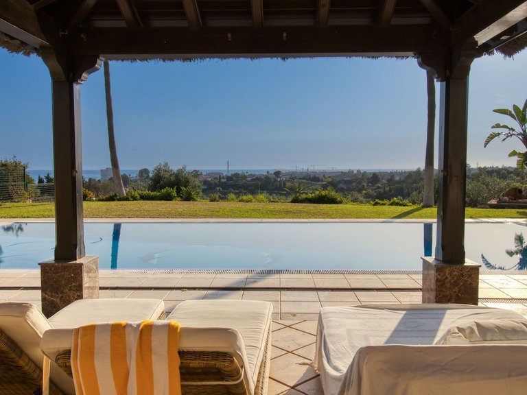 Villa for Sale in Estepona, Malaga 20