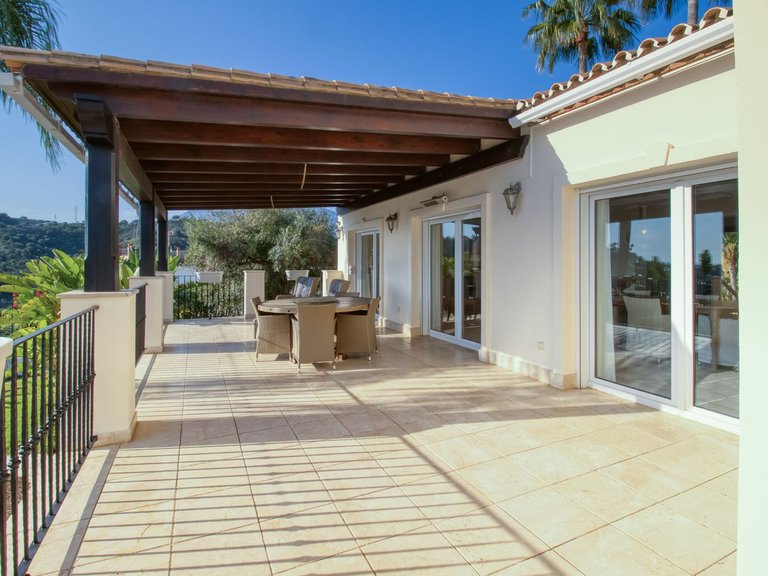 Villa for Sale in Estepona, Malaga 6