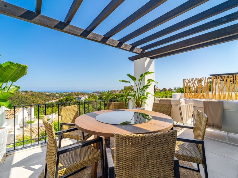 Apartment for Sale in La Quinta, Malaga 11