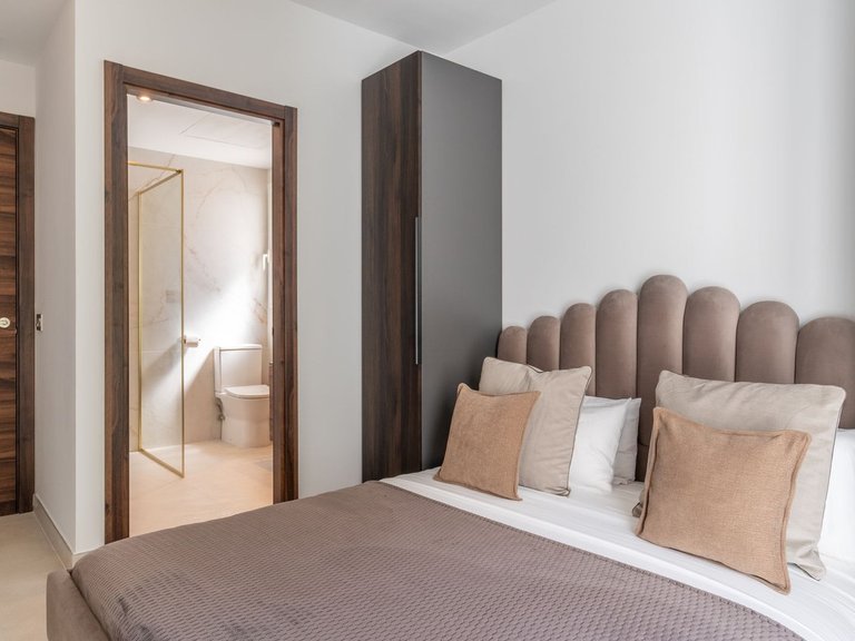 Apartment for Sale in La Quinta, Malaga 32