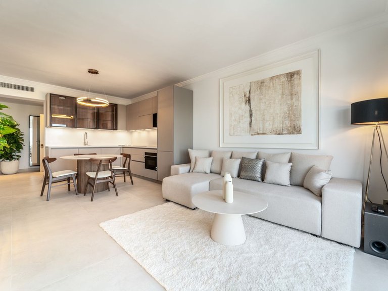Apartment for Sale in La Quinta, Malaga 5