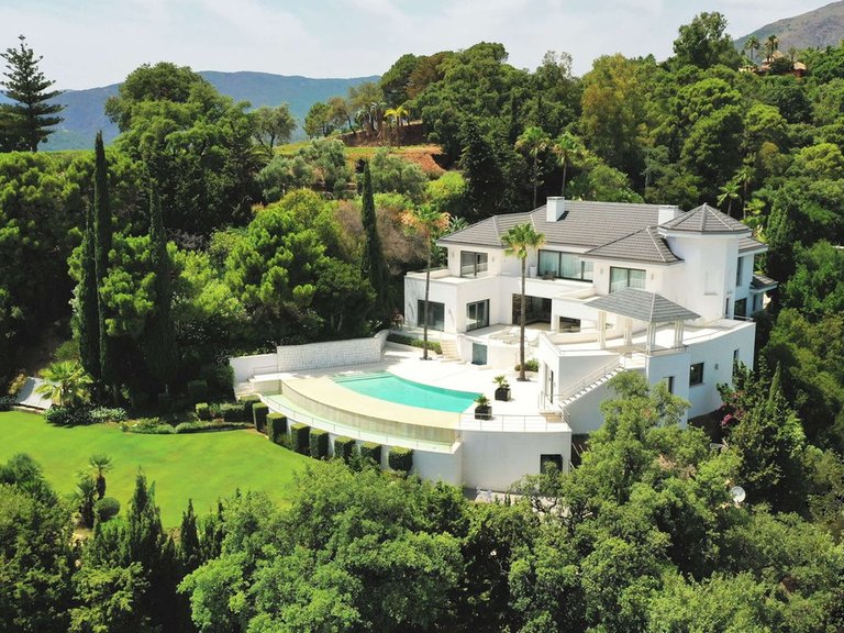 Villa for Sale in La Zagaleta, Malaga 2