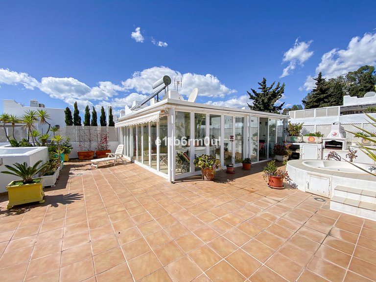 Apartment for Sale in The Golden Mile, Malaga 10