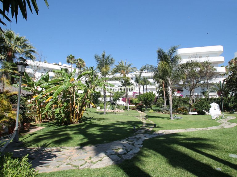 Apartment for Sale in The Golden Mile, Malaga 24