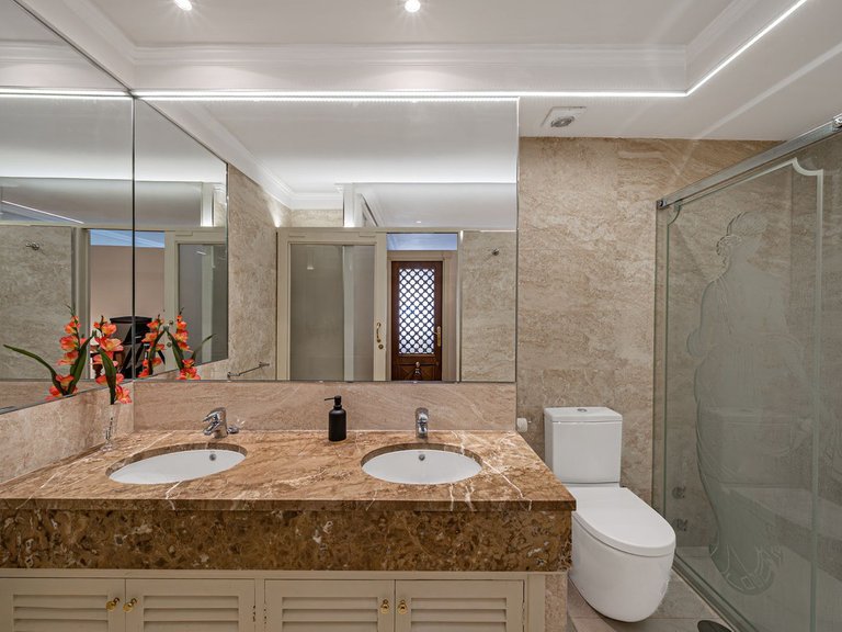 Apartment for Sale in Marbella, Malaga 21