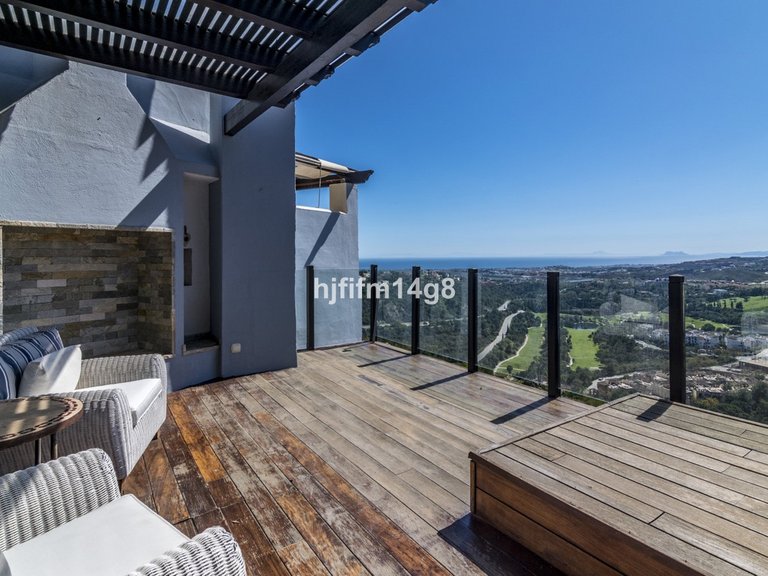 Villa for Sale in La Heredia, Malaga 19