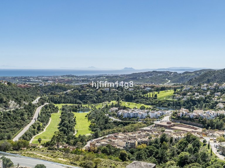 Villa for Sale in La Heredia, Malaga 21