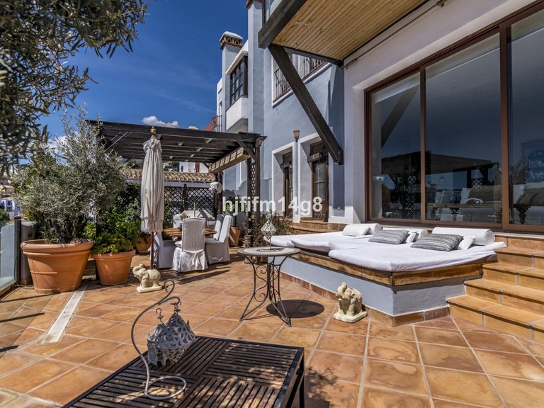 Villa for Sale in La Heredia, Malaga 4