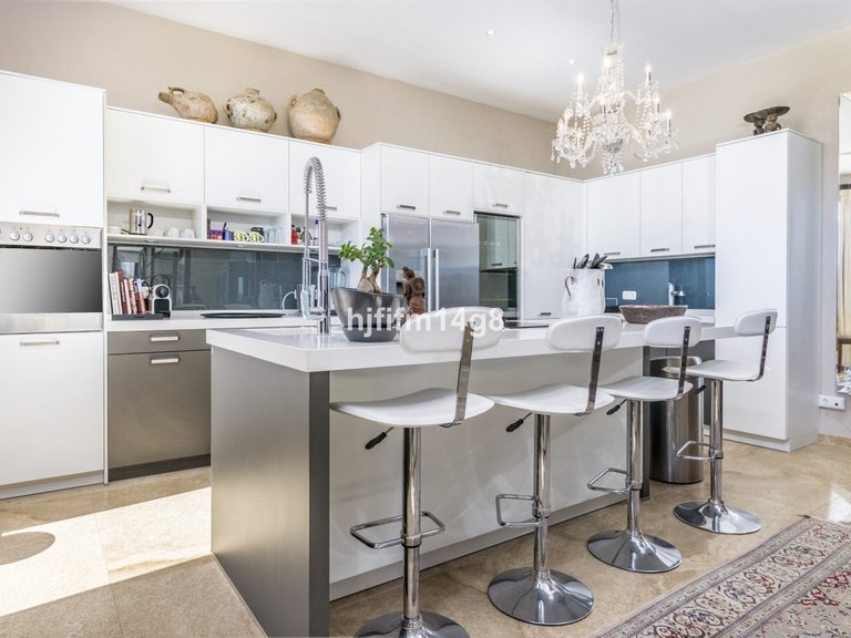 Villa for Sale in La Heredia, Malaga 8