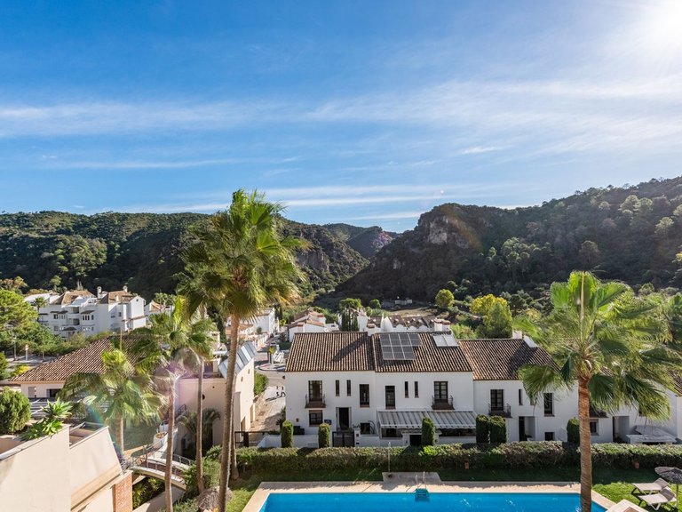 Villa for Sale in Benahavís, Malaga 1