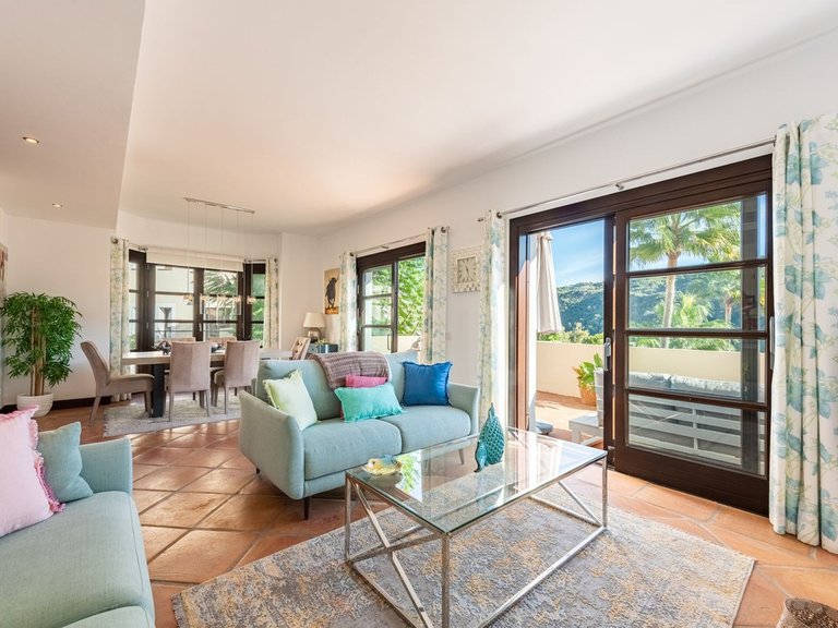 Villa for Sale in Benahavís, Malaga 11