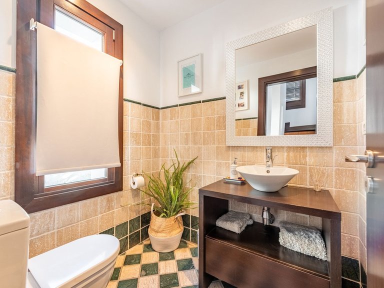 Villa for Sale in Benahavís, Malaga 14