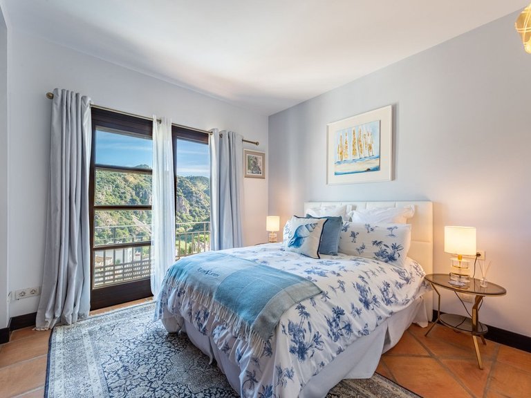 Villa for Sale in Benahavís, Malaga 15