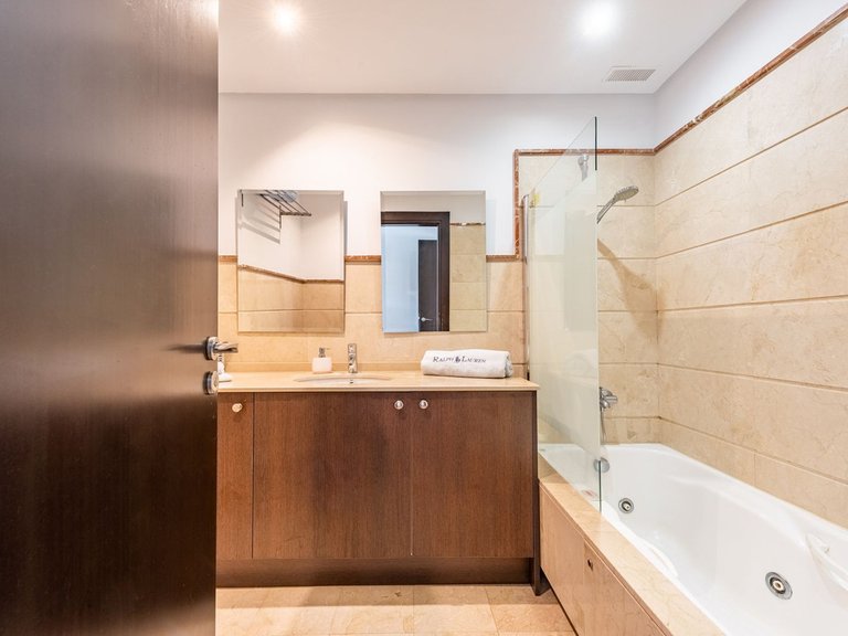Villa for Sale in Benahavís, Malaga 16