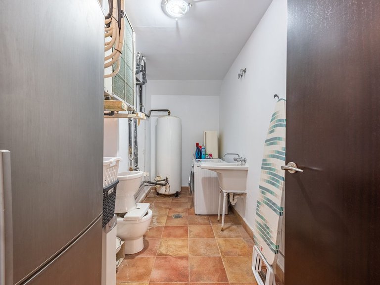 Villa for Sale in Benahavís, Malaga 23
