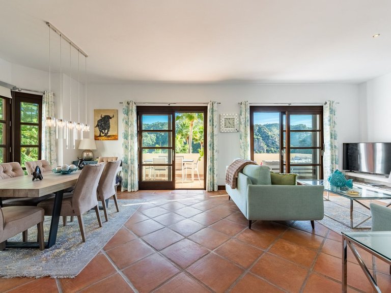 Villa for Sale in Benahavís, Malaga 3