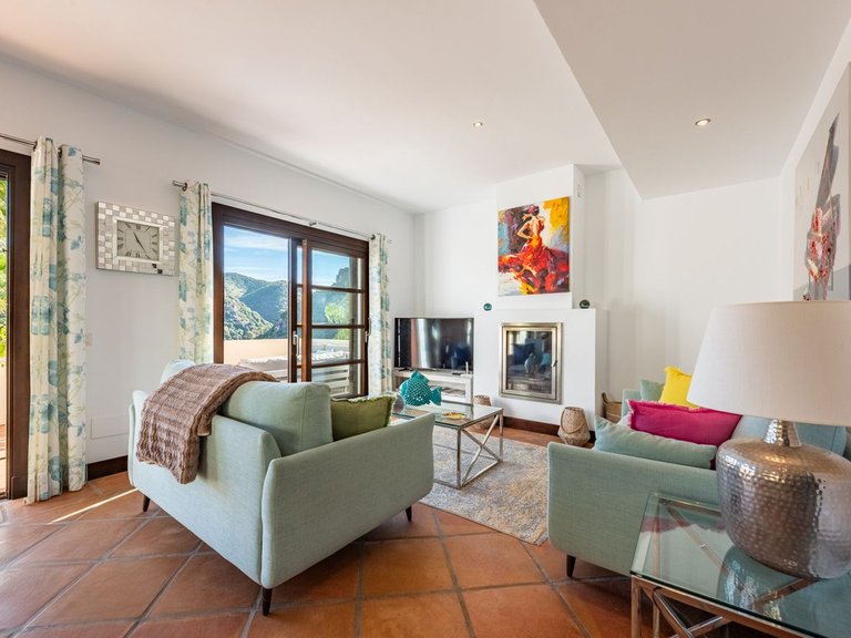 Villa for Sale in Benahavís, Malaga 9
