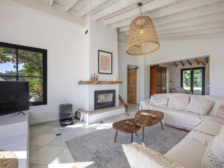 Villa for Sale in Guadalmina Alta, Malaga 18